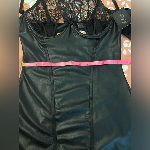 Fredericks of Hollywood Lingerie set - Picture 12 of 12